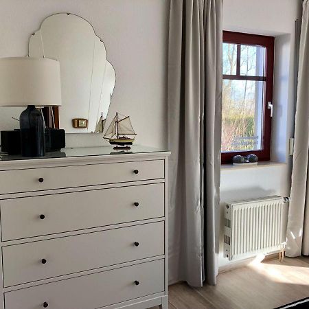 Ferienwohnung-Klaus-Stoertebeker-Mit-Sonnenterrasse-Garten-Zwischen-Strand-Wald-Und-Wiese Gustow  Exterior foto
